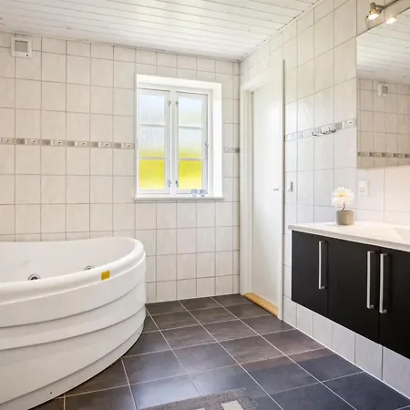 בית נופש Quanna - 30km From The Sea By Interhome
